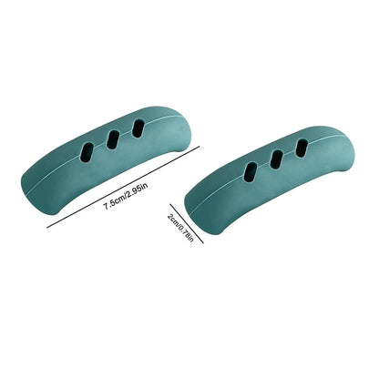 Hot Potato's Best Friend: 2 Silly Silicone Hand-Huggers for Your Sizzling Pans!