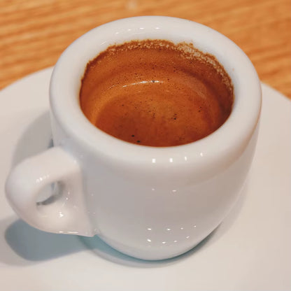 Tiny Caffeine Rockets: The Porcelain Express Shot Set for Your Mini Coffee Adventures!