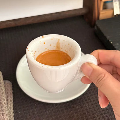 Tiny Caffeine Rockets: The Porcelain Express Shot Set for Your Mini Coffee Adventures!