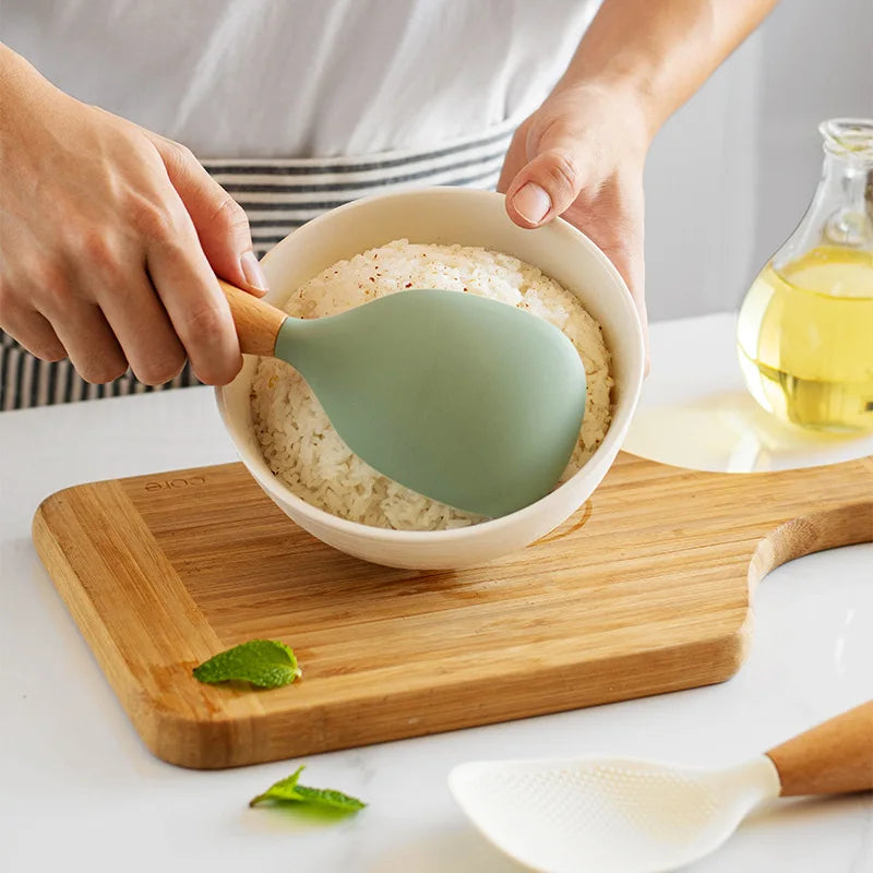 Spoonzilla: The Heat-Resistant, Non-Stick, Anti-Scalding Kitchen Sidekick That Won't Melt Under Pressure!