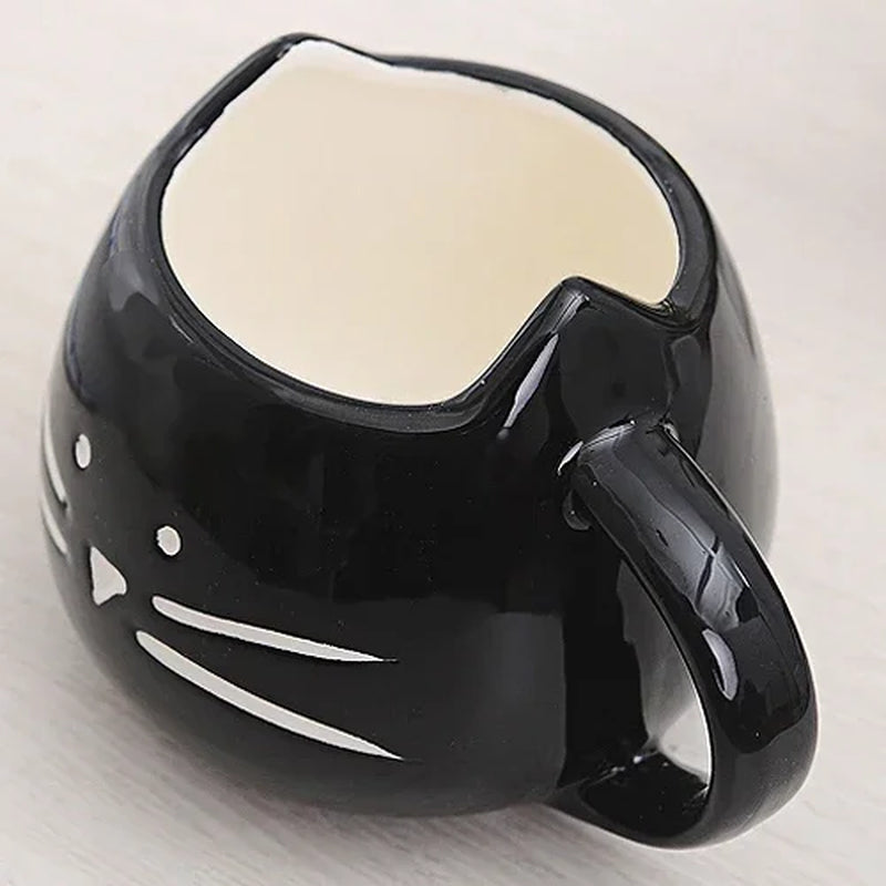 Purr-fectly Adorable Cat Cups: Sip Your Coffee While Your Mug Gives You the Side Eye!