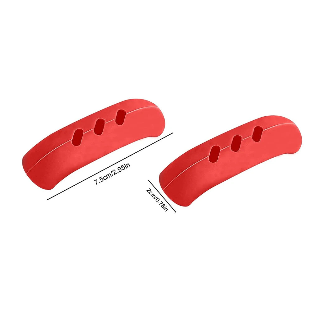 Hot Potato's Best Friend: 2 Silly Silicone Hand-Huggers for Your Sizzling Pans!