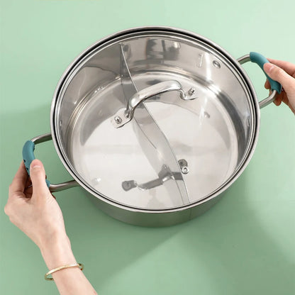Hot Potato's Best Friend: 2 Silly Silicone Hand-Huggers for Your Sizzling Pans!